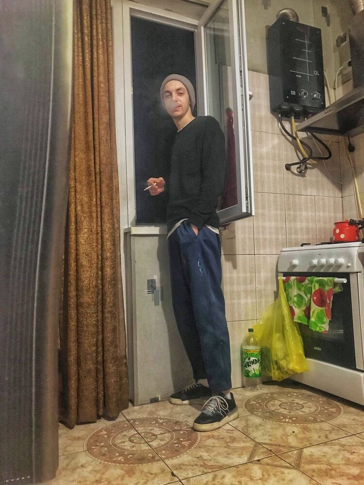  18889895  Luka, 26 ,    