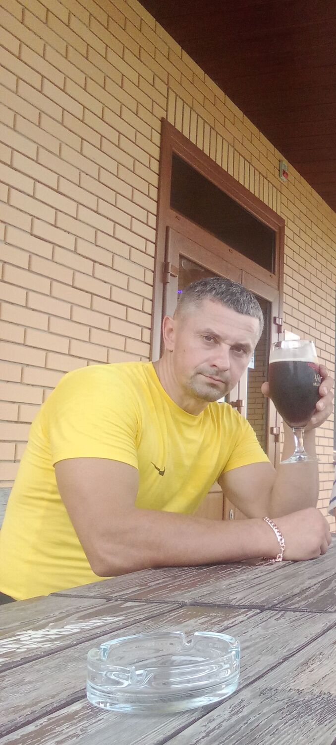  42763555  Maks, 45 ,    