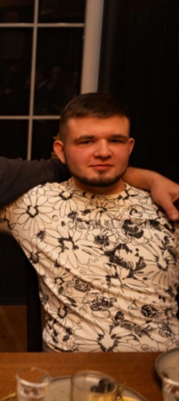 50494805  Oleg, 21 ,    