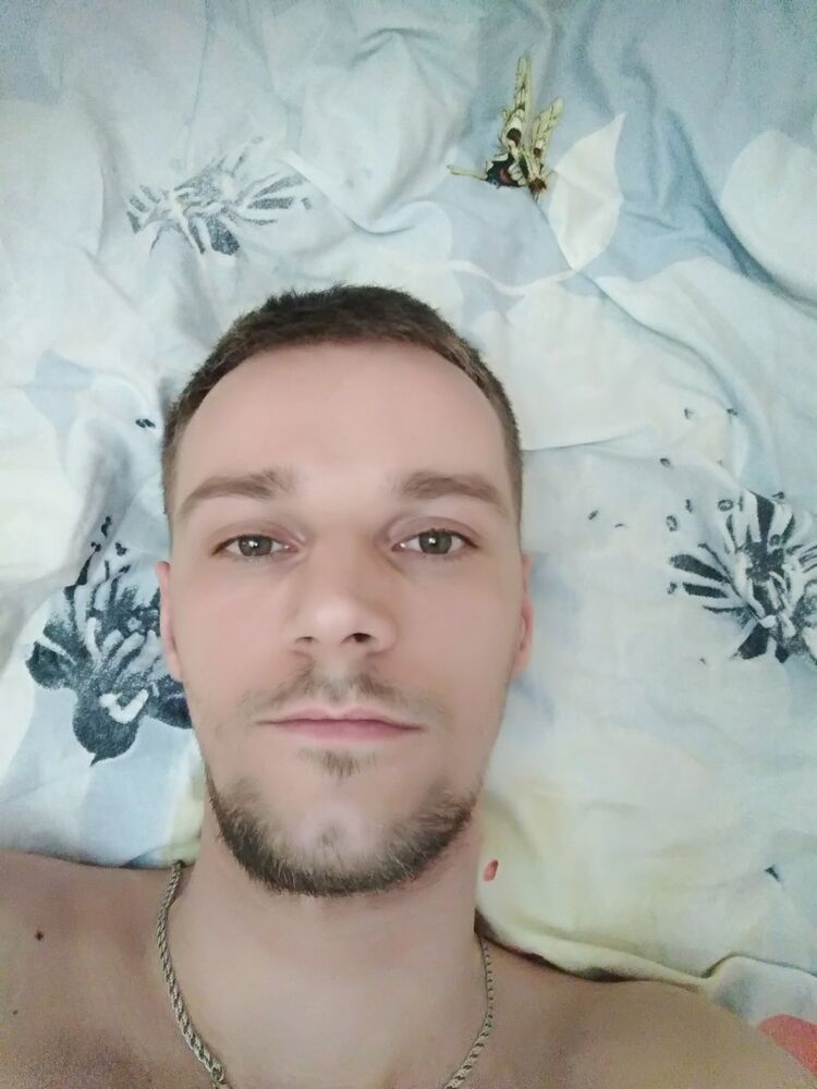  11445155  Andrei, 40 ,    