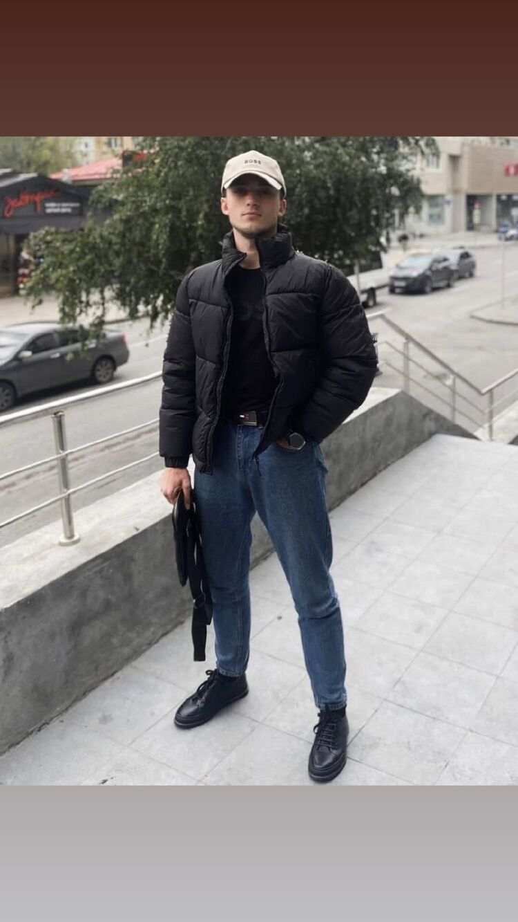  52466165  Zakh, 25 ,    