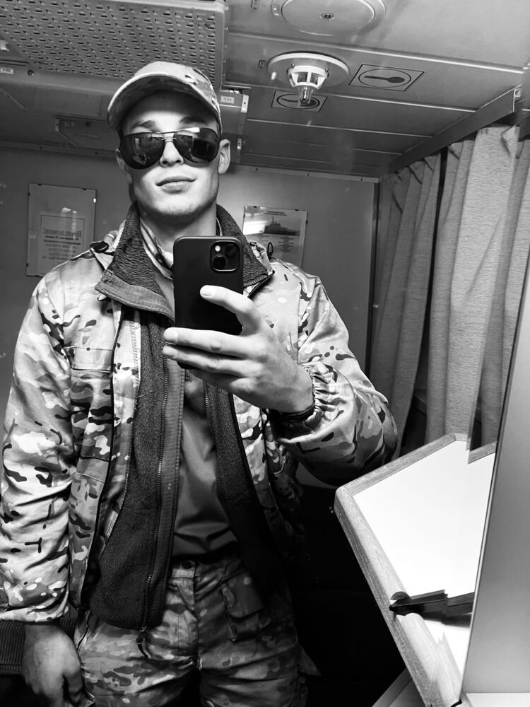  35587935  , 25 ,    -