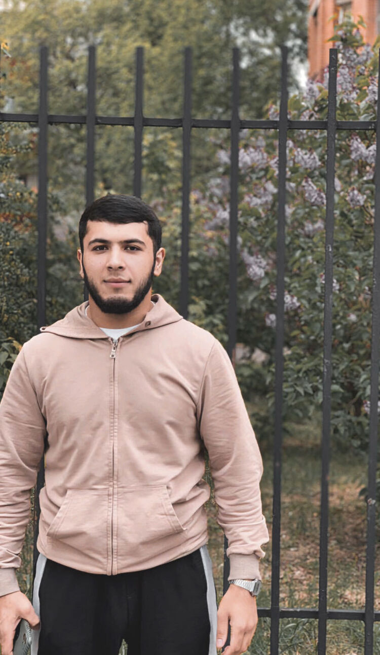  43817505  Zain, 26 ,    