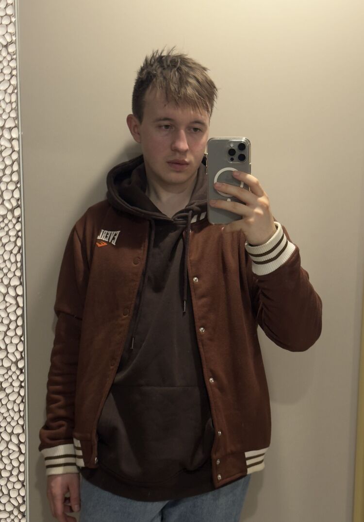  Grojec,   Dima, 19 ,   ,   