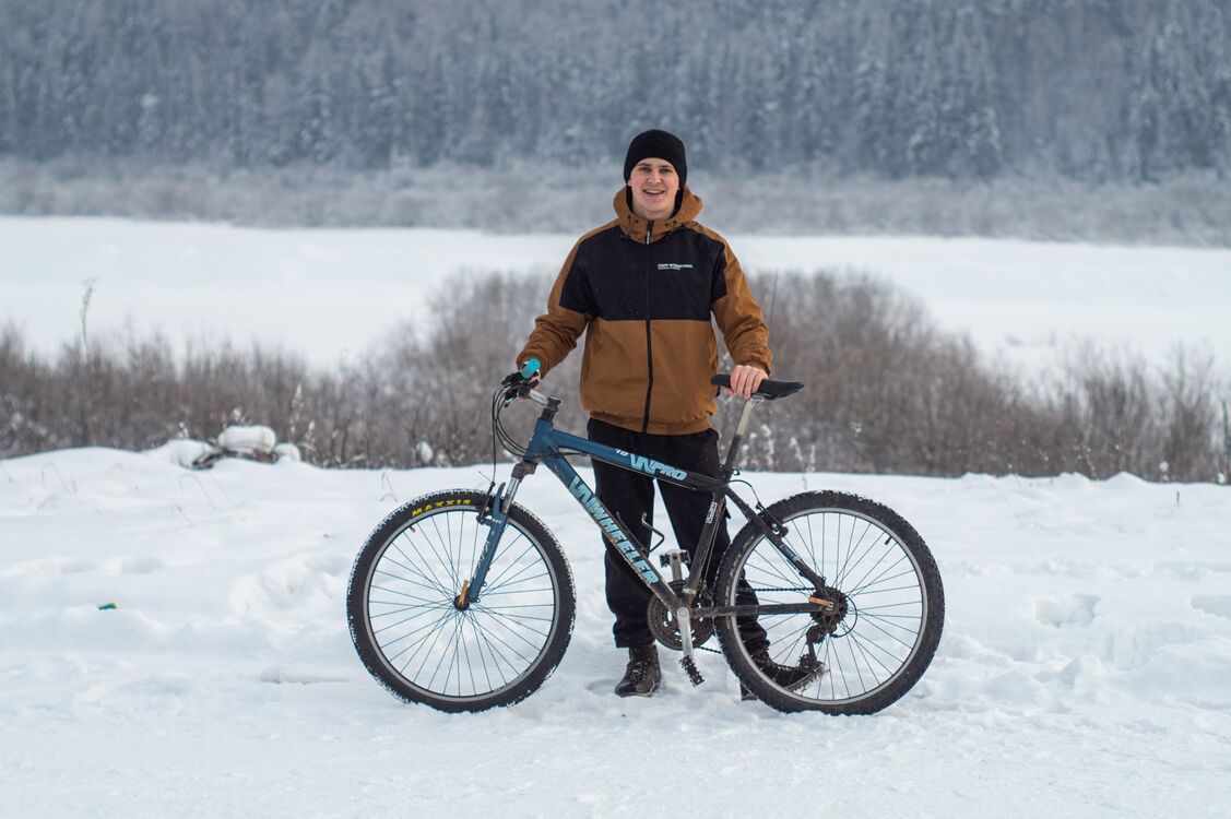  49161495  , 22 ,    -