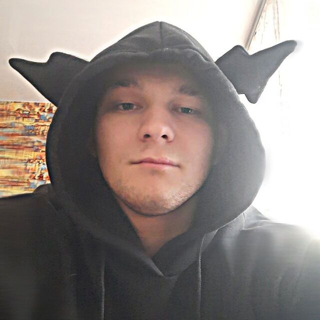  ,   Ilya, 22 ,   ,   , c , 