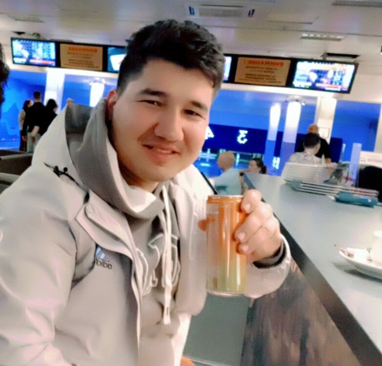  54422205  Rahym, 24 ,    