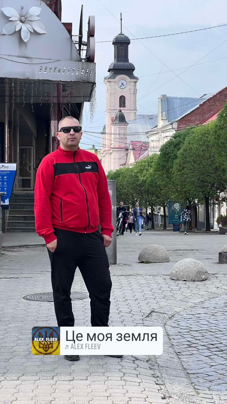  ,   Igor, 35 ,   ,   