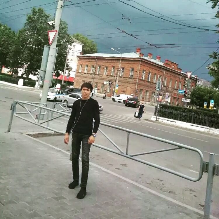  13028425  , 27 ,    