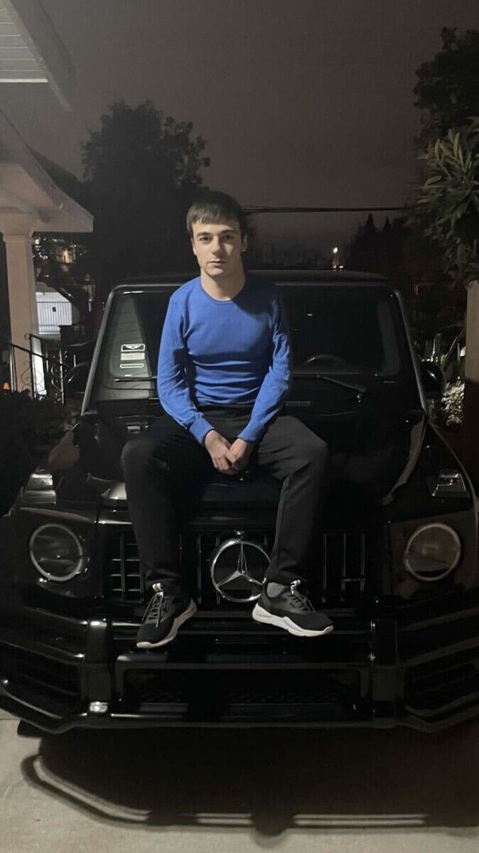  Burbank,   Arman, 22 ,   ,   