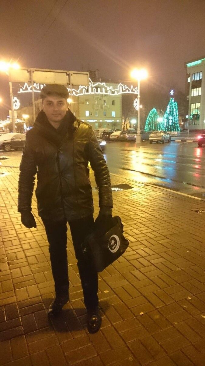  15858395  Elnur, 45 ,    