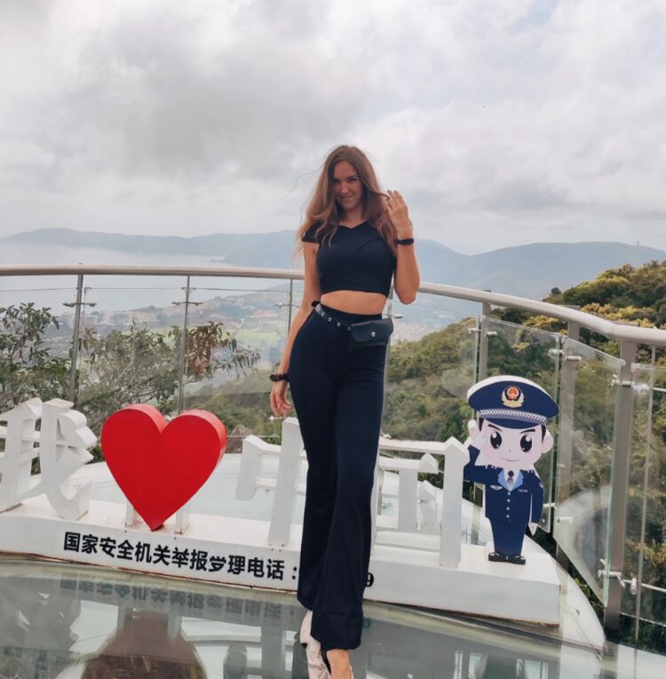  Sanya,   Linor, 29 ,     , c 
