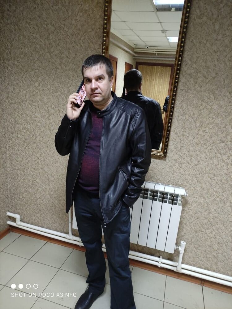  42333045  , 39 ,    
