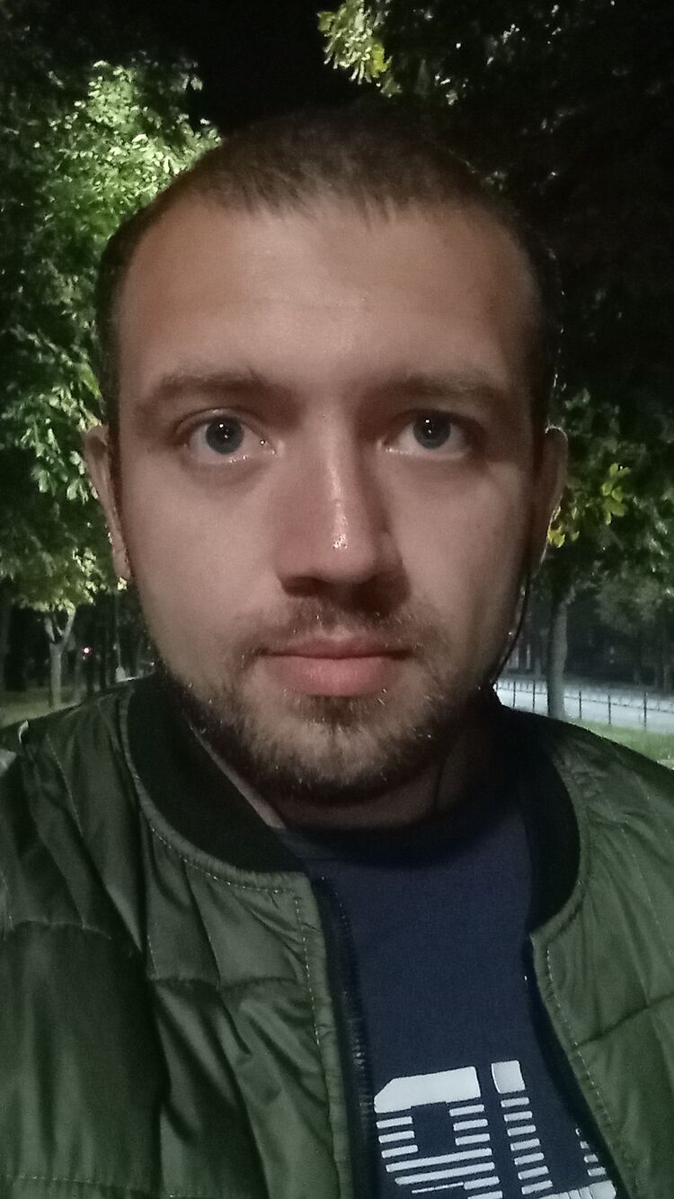  40526575  , 28 ,     