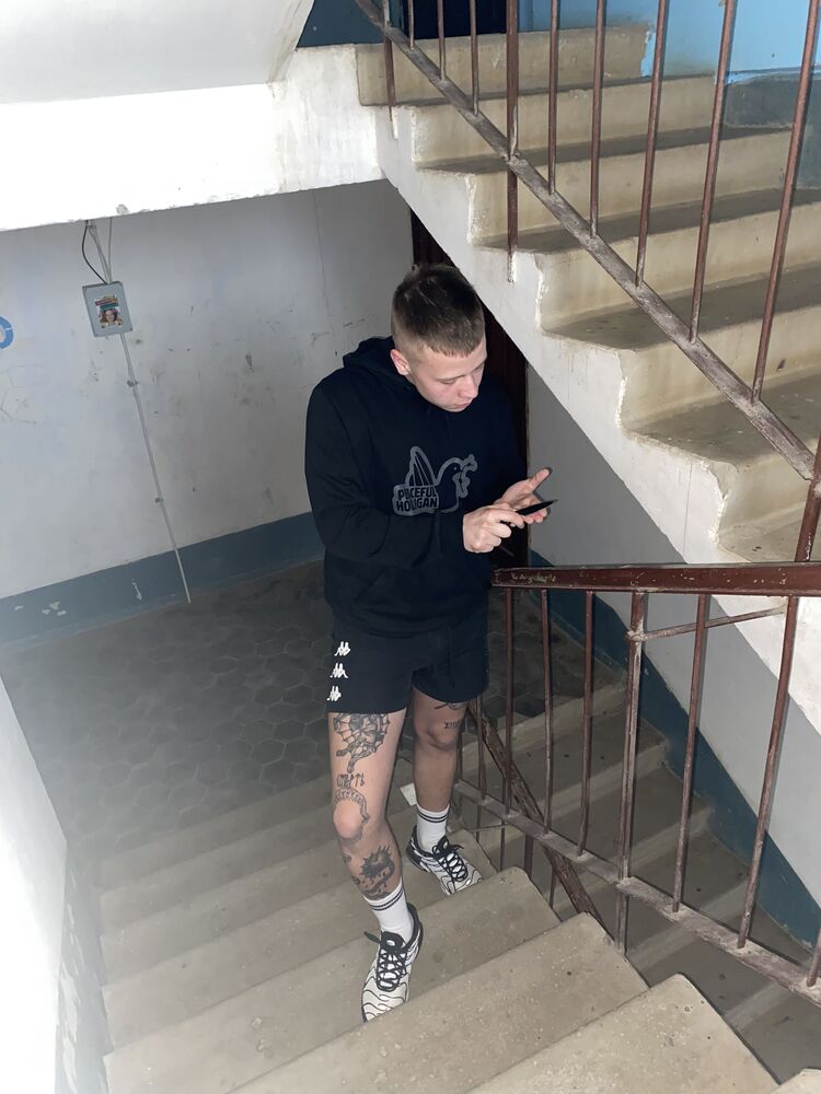  35991345  , 22 ,    