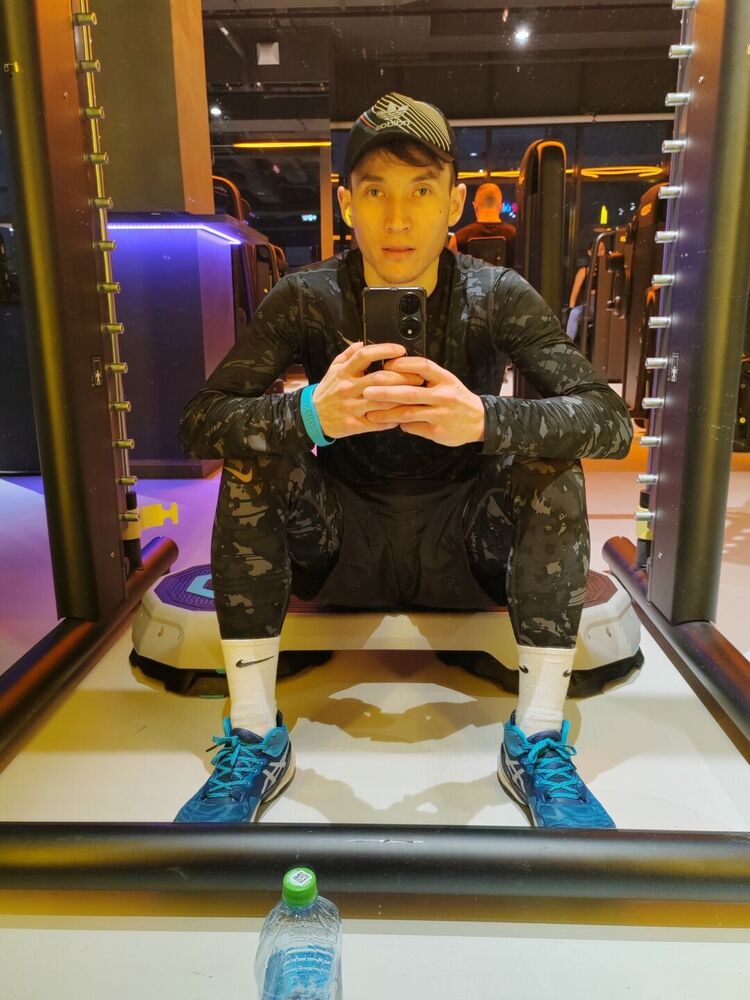  53146875  , 26 ,    -