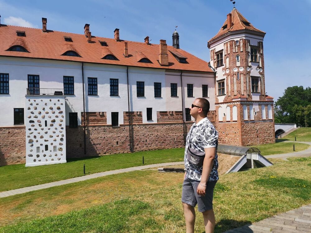  28579045  Mikhail, 29 ,    