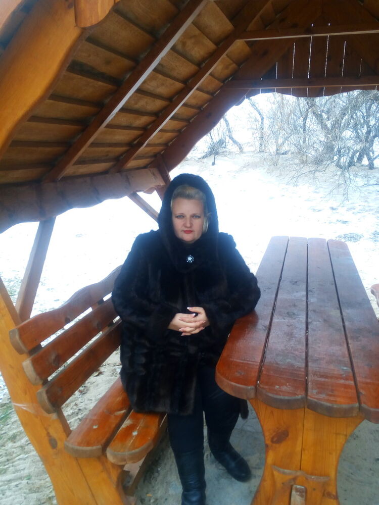  ,   Margo, 43 ,  