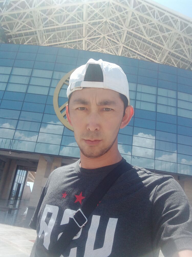  53472345  Abubakir, 36 ,    