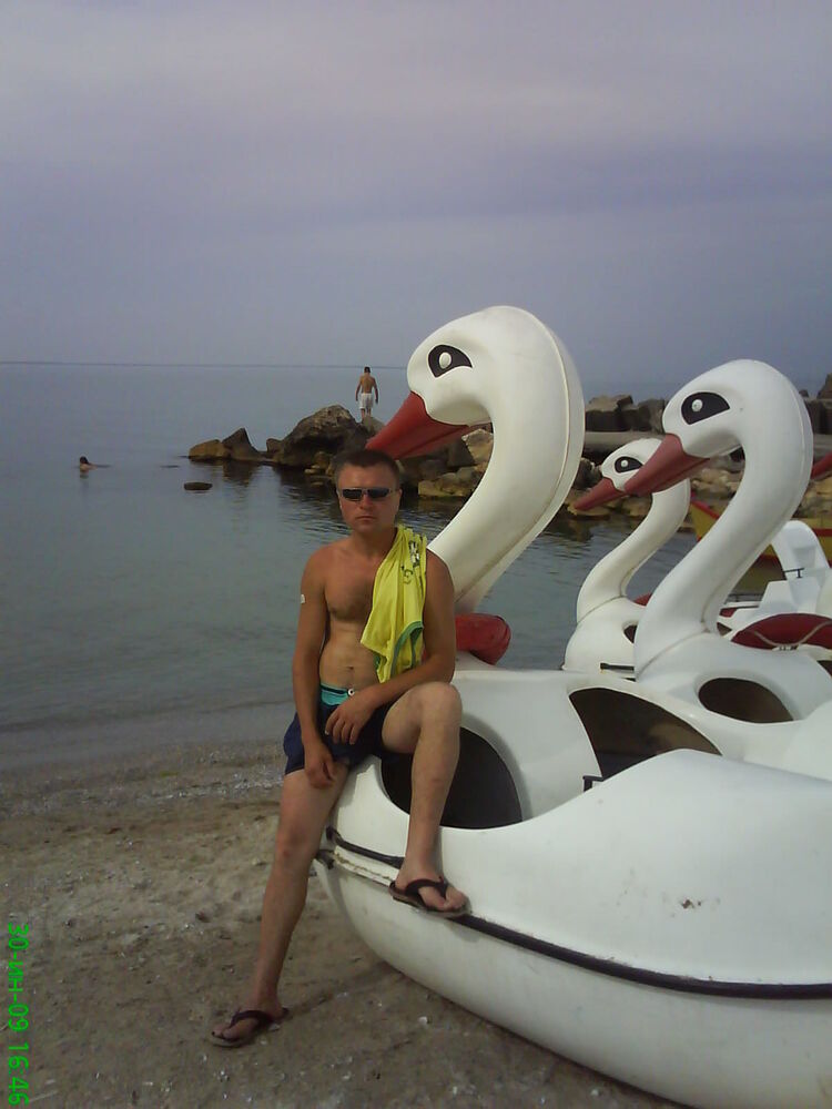  4946485  Alejik, 42 ,    