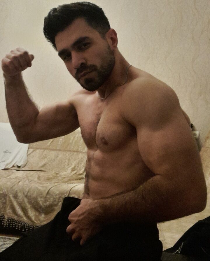  ,   Eli, 24 ,   ,   