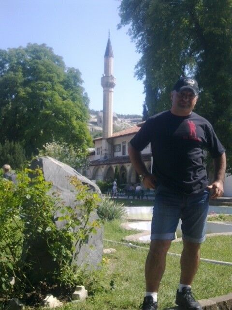  9136475  Sergei, 51 ,    