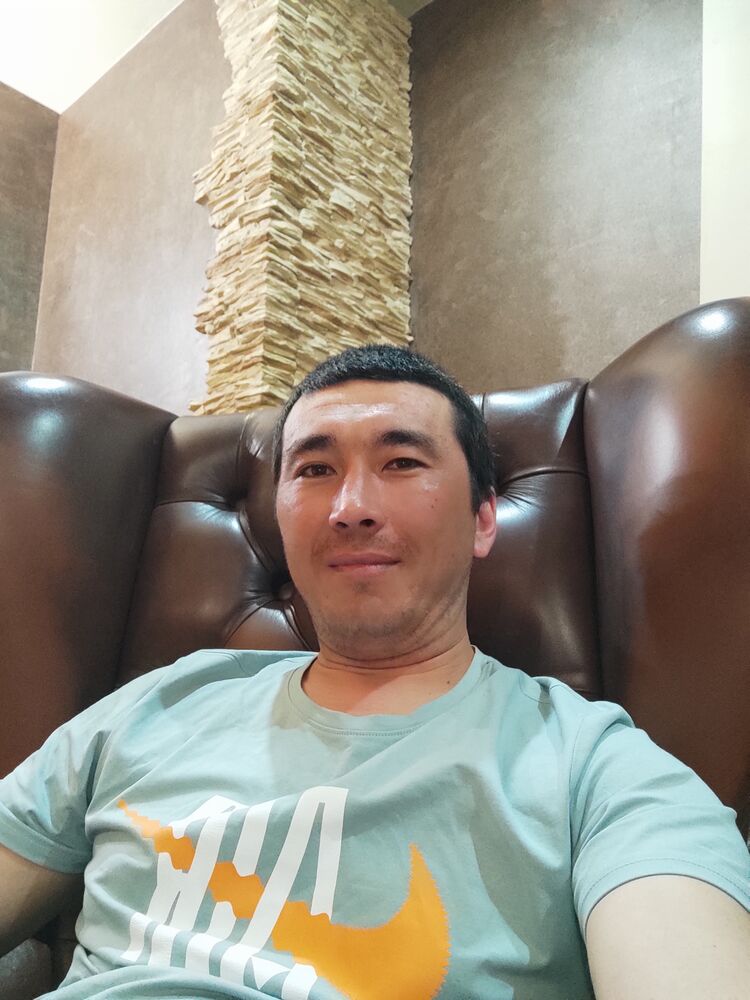  ,   Muhriddin, 31 ,   ,   