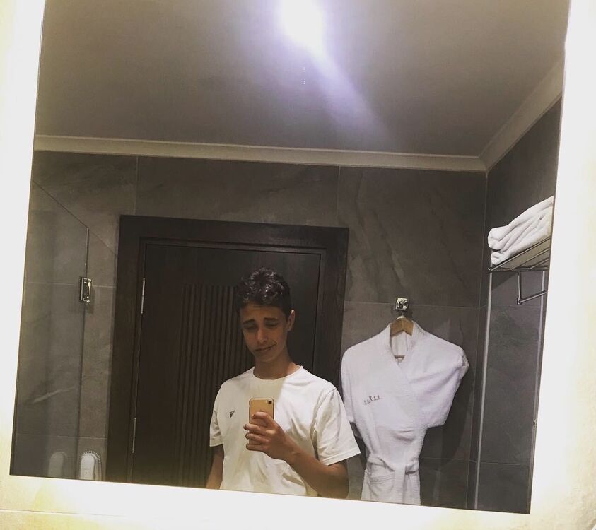  27383945  , 21 ,    