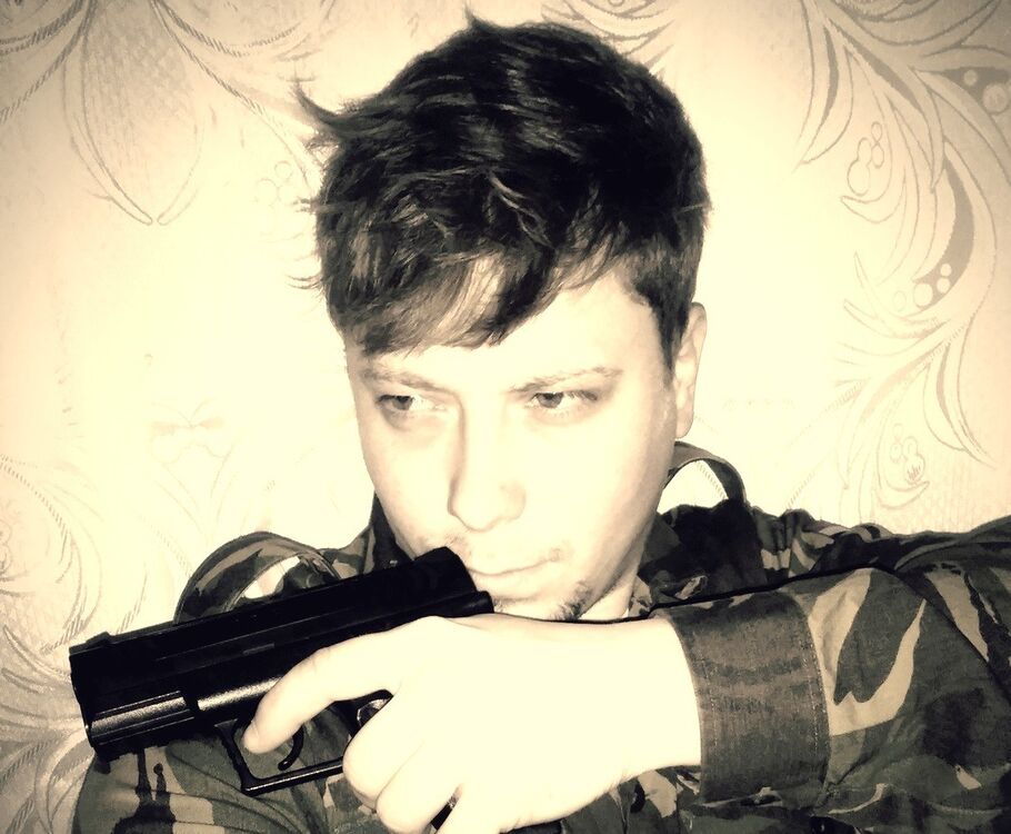  15793945  Maksim, 33 ,    