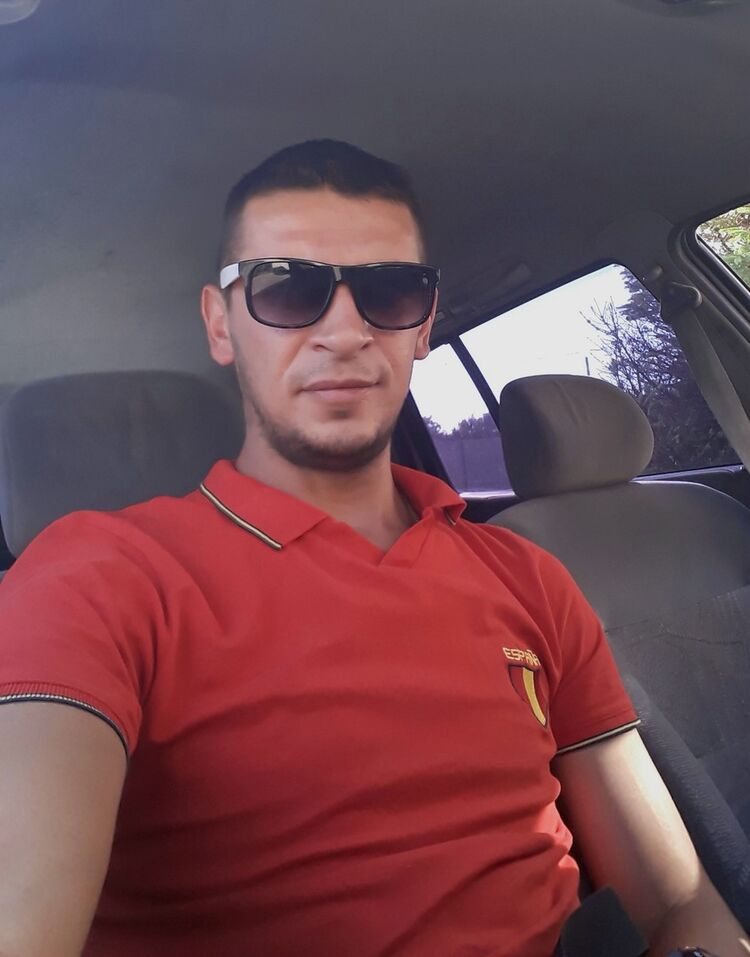  12510435  Stanislav, 37 ,    
