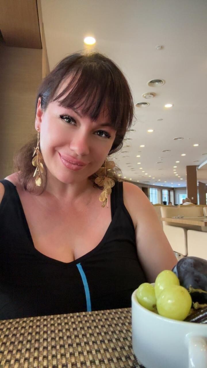  52632095  VALENTINA, 44 ,    