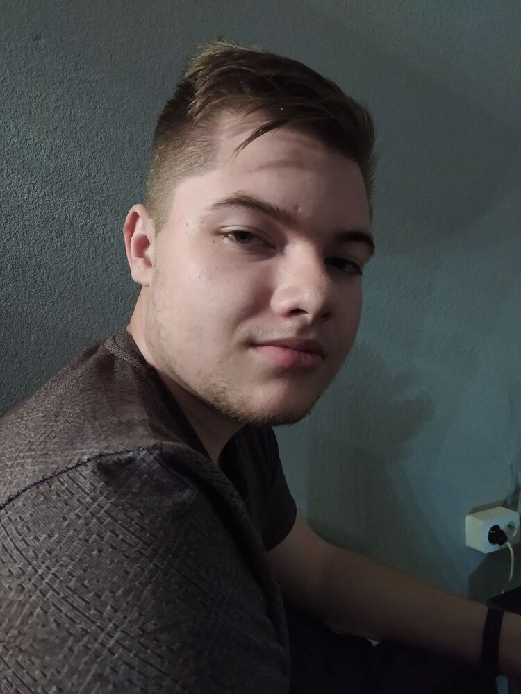 33797155  , 20 ,    