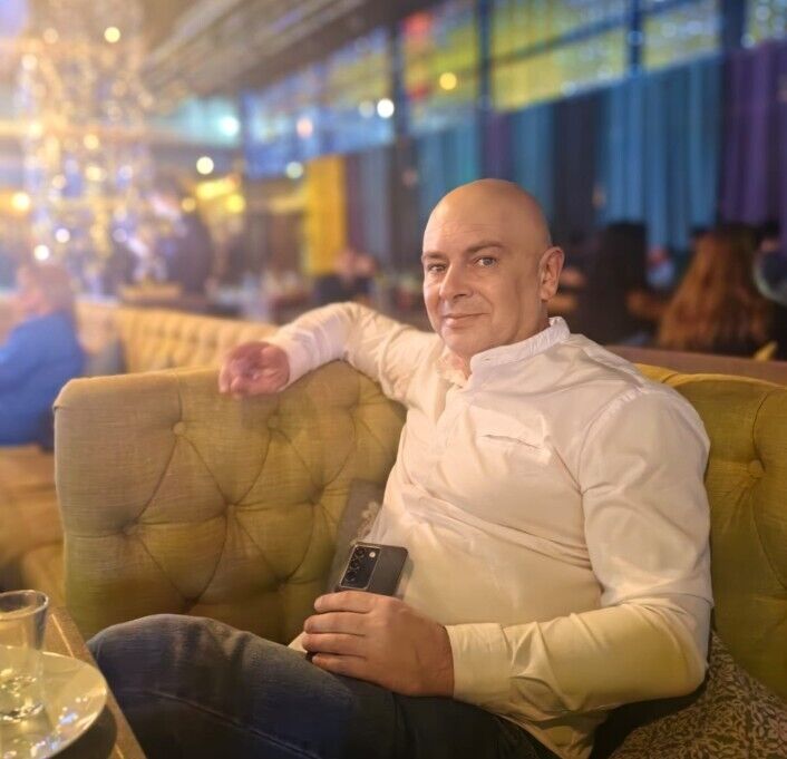  ,   Artem, 45 ,   ,   