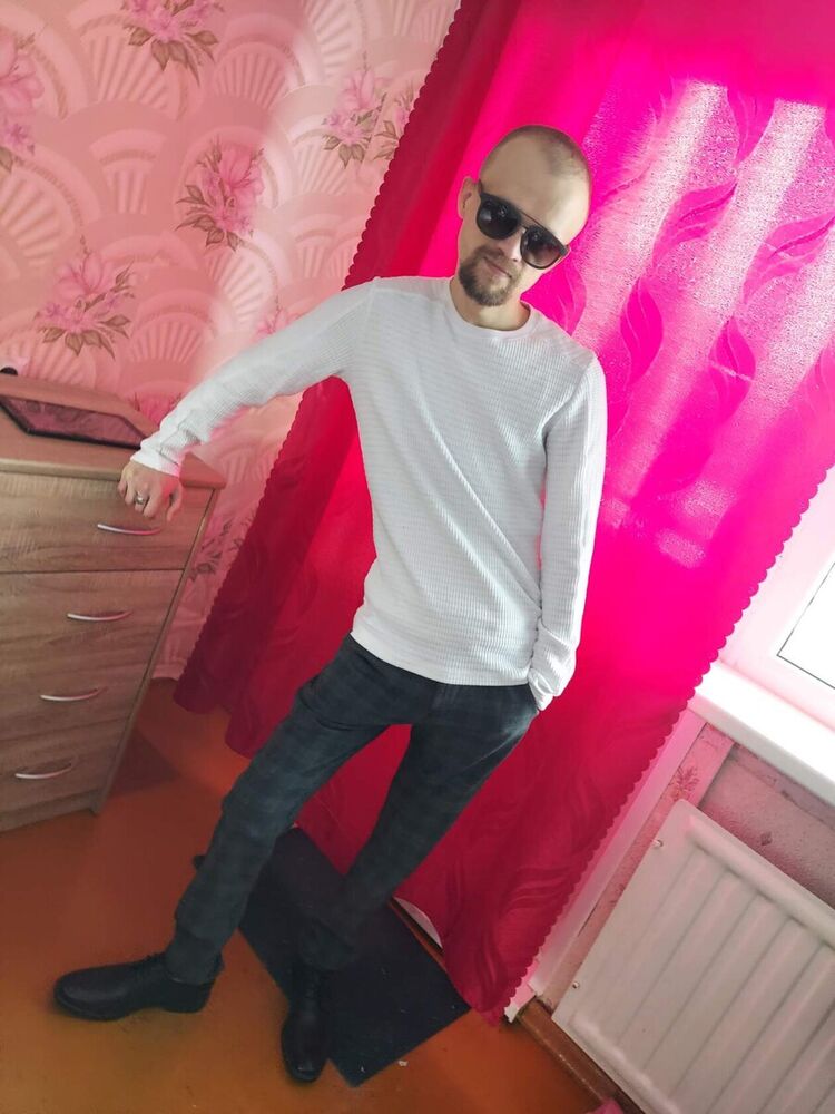  ,   Eduard M, 35 ,   ,   , c , 
