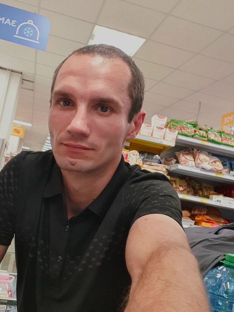  42783235  , 37 ,    