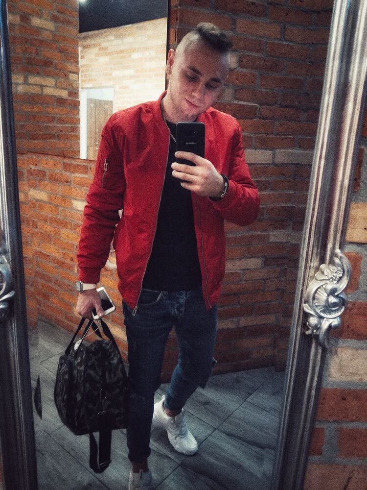  24000435  Sergey, 28 ,    