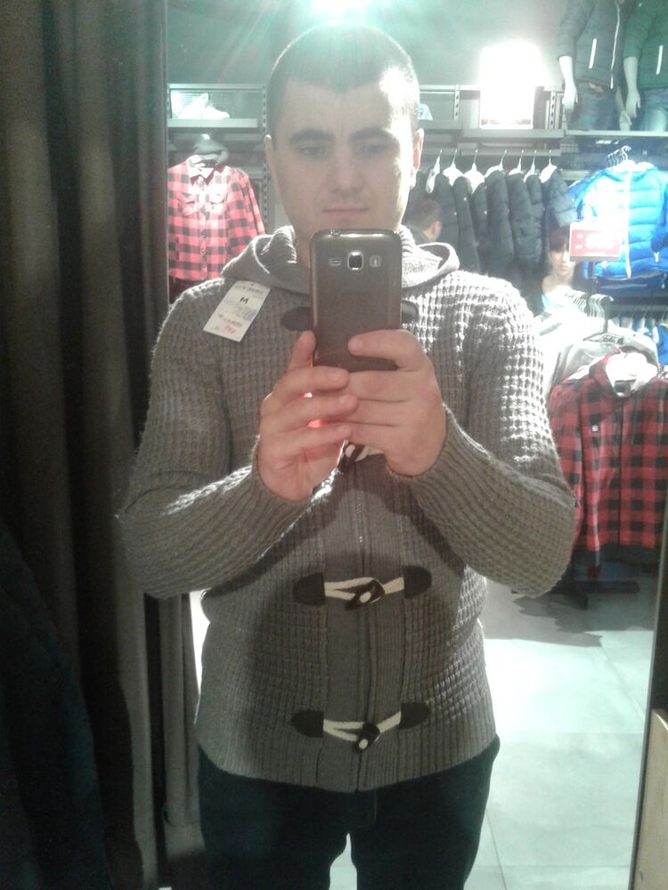  11790345  Eduard, 38 ,    