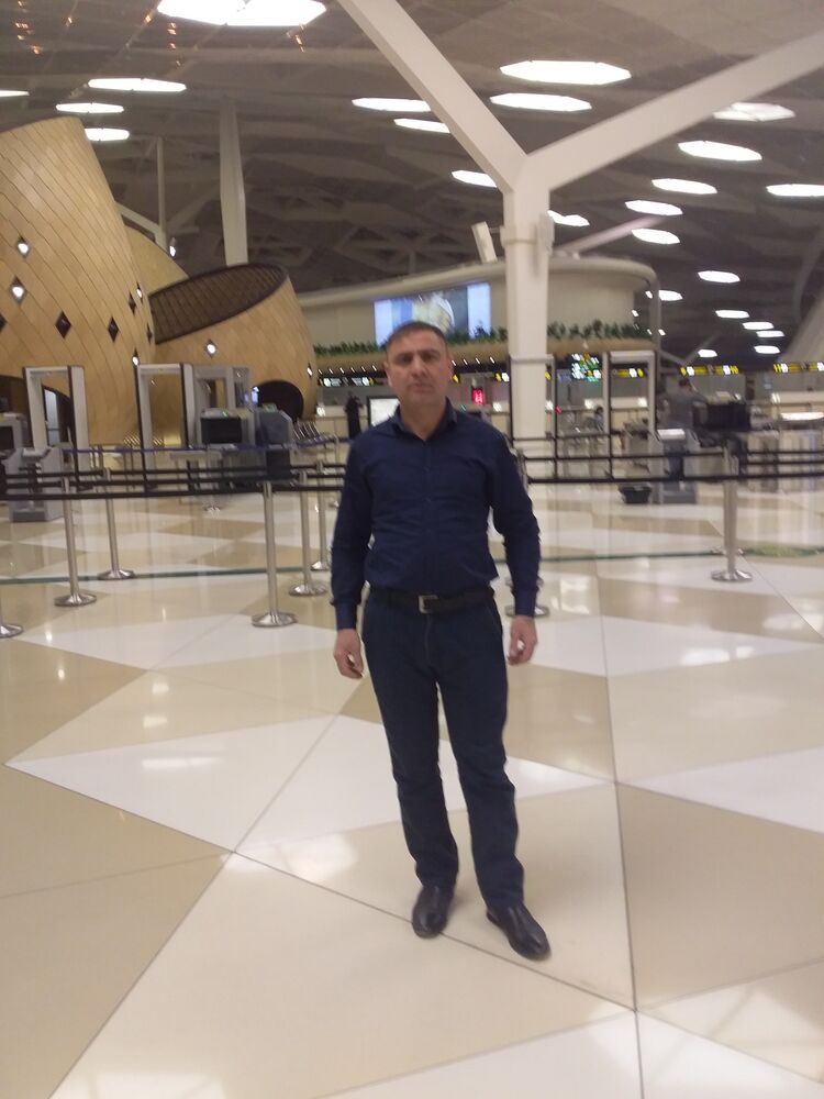  31475735  Elcin, 44 ,    