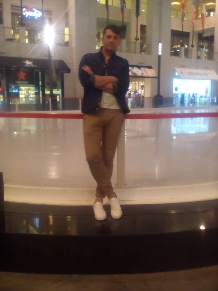  11521505  Vlad, 41 ,    