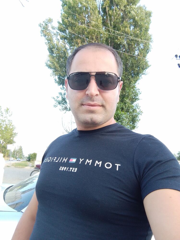  54695115  Lion, 35 ,    