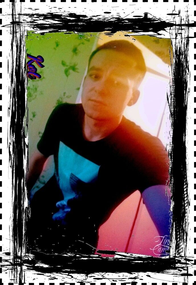  15630875  Maxim, 29 ,    