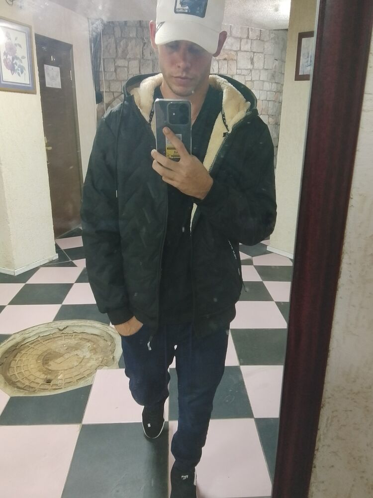  ,   Ricardo, 25 ,   ,   