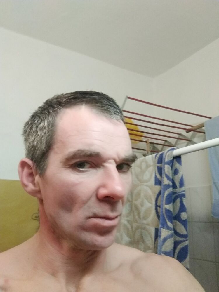  ,   Robert, 48 ,   