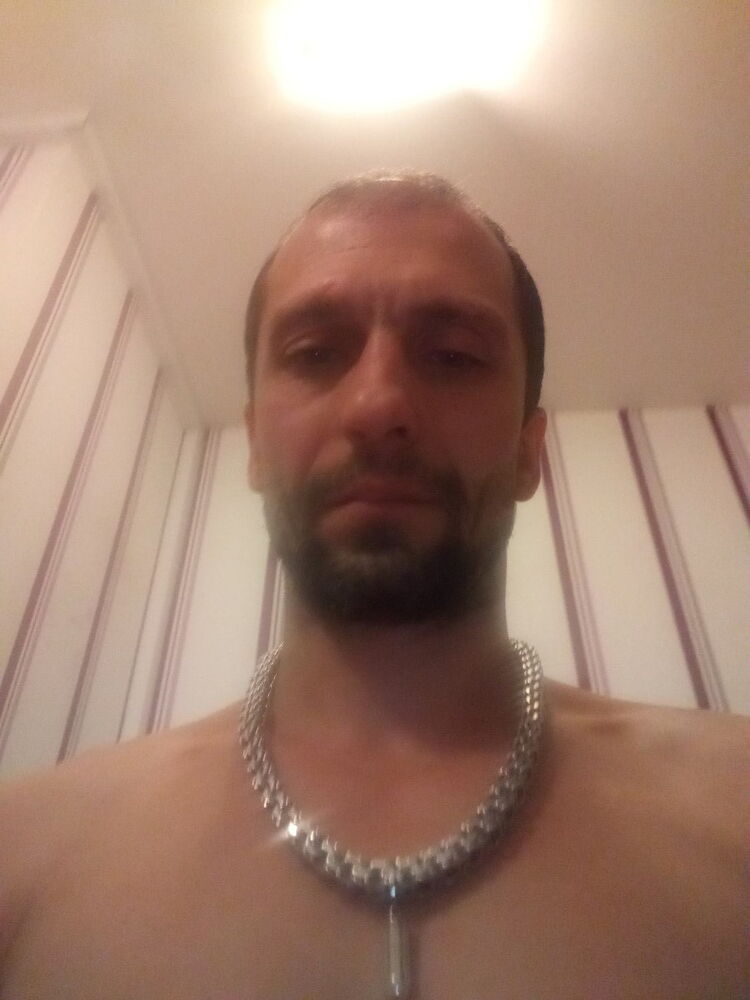  ,   Eduard, 43 ,  