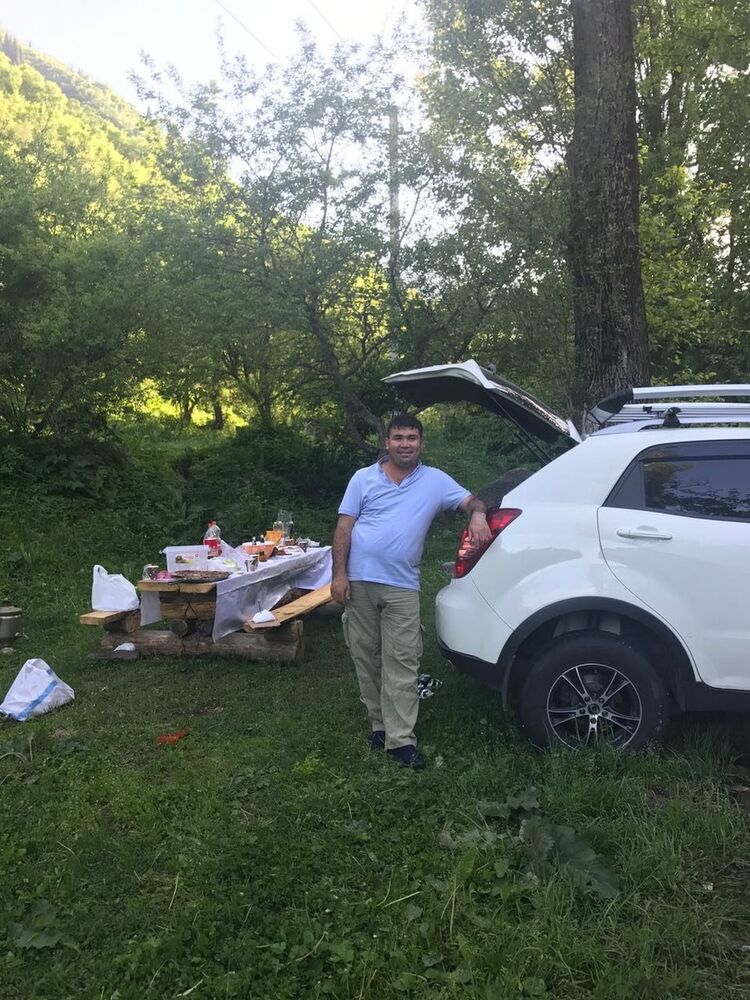  ,   Sasha, 43 ,   