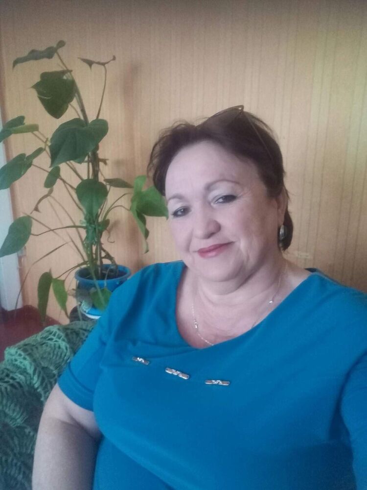  22421055  Nadegda, 63 ,    