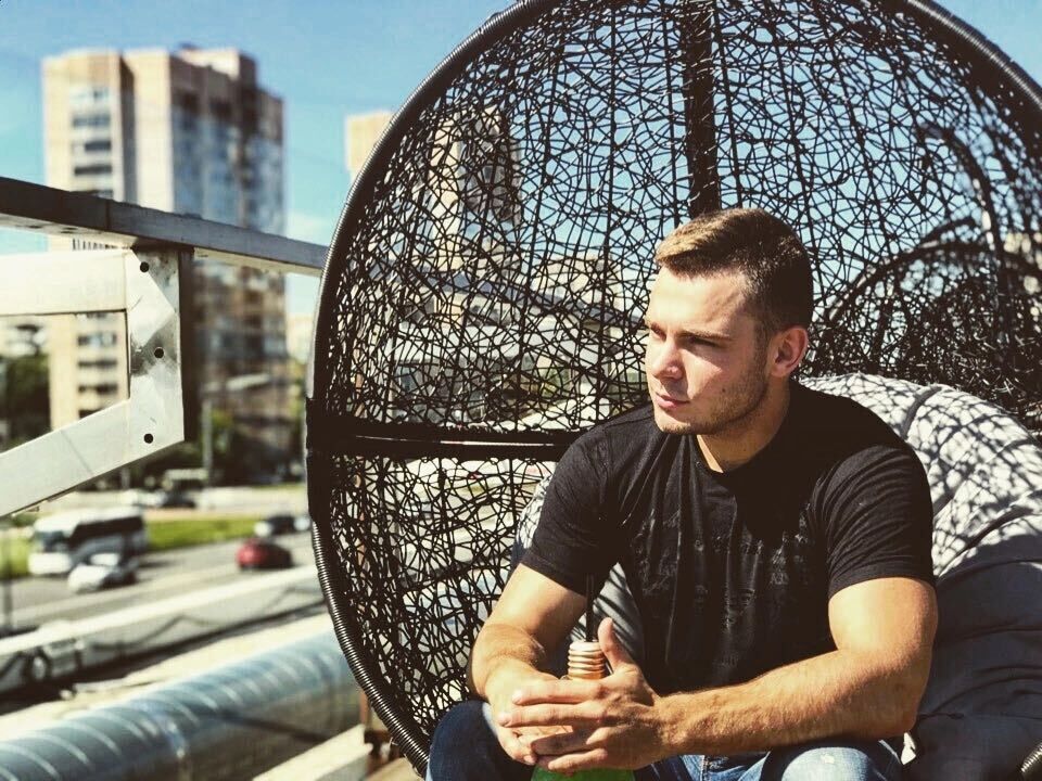  43484865  Artem, 31 ,    -