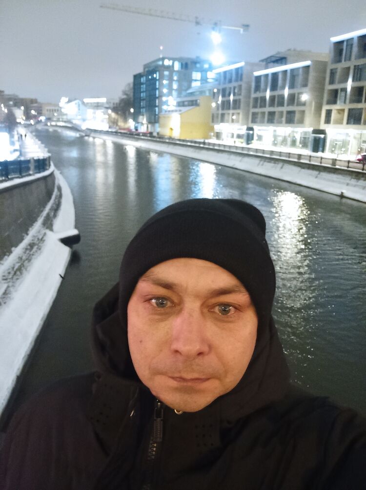 ,   Vladislav, 43 ,   ,   