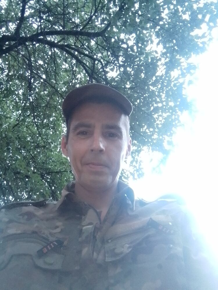  46868275  , 42 ,    
