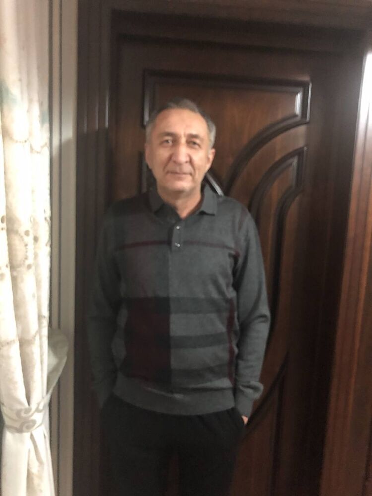  49007775  Bek, 54 ,    